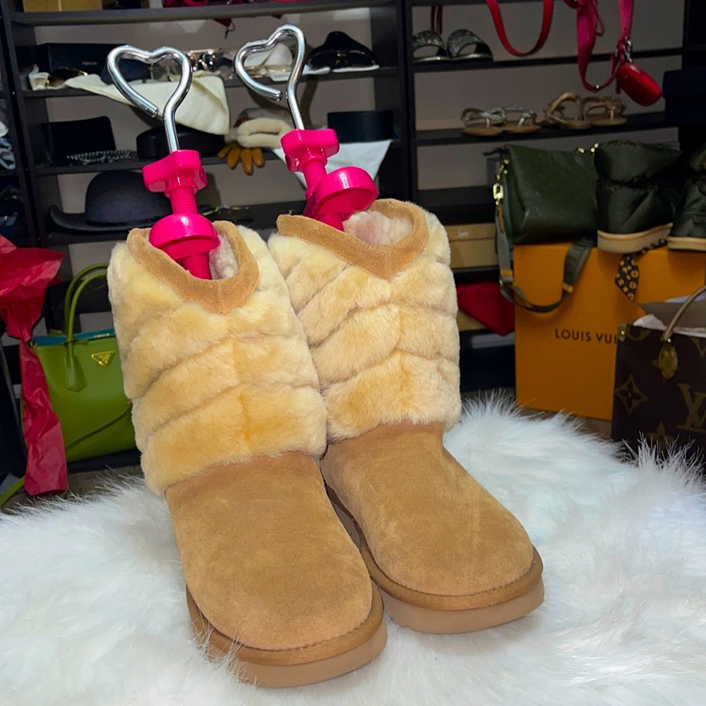 WORN ONCE | UGG | Furry boots